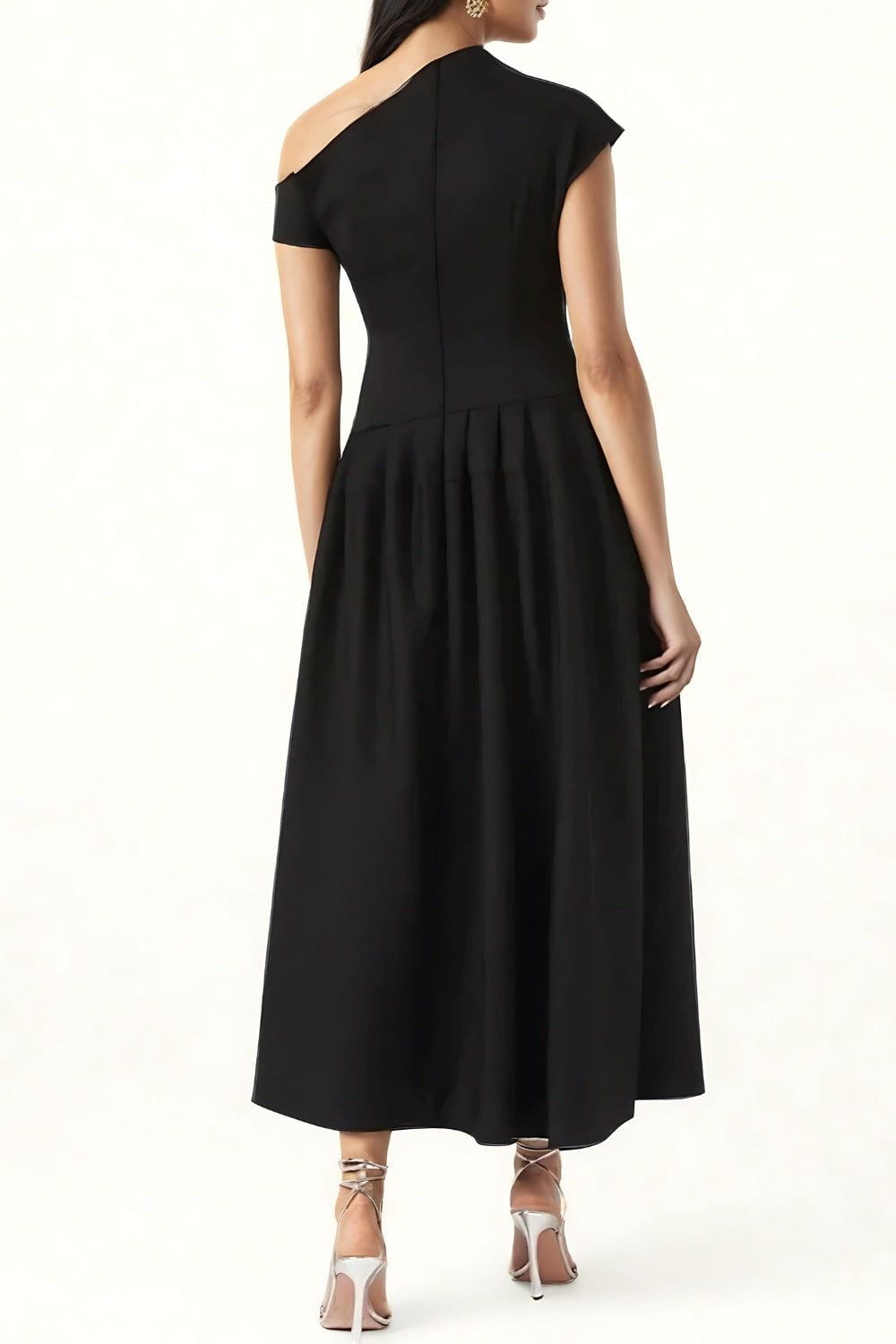 Lavinque Dress Robe Noire Asymétrique | Élégante | Moderne et Intemporelle