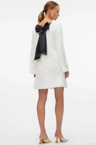 Lavinque Dress Robe Noire & Blanche Élégante | Nœud dans le Dos | Coupe Décontractée