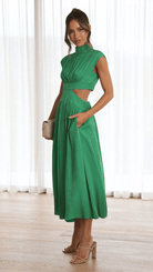 Lavinque Dress Robe Noire Midi | Découpes à la Taille | Élégance Moderne