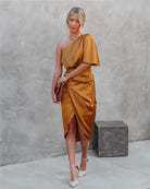 Lavinque Dress Robe Satinée Asymétrique | Élégante | Fluide et Sophistiquée