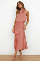 Lavinque Dress Rose clair / S Robe Longue Satinée | Vert Sauge | Col Drapé Élégant