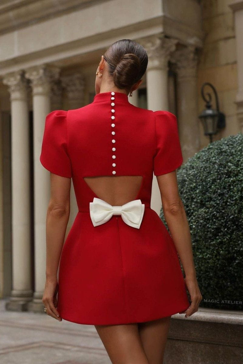 Lavinque Dress Rouge / S Robe Courte Élégante | Rouge avec Nœud | Chic et Raffinée