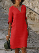 Lavinque Dress Rouge / S Robe Droite en Lin Noire | Col Fendu | Légère et Décontractée