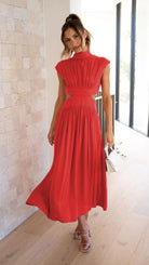 Lavinque Dress Rouge / S Robe Noire Midi | Découpes à la Taille | Élégance Moderne