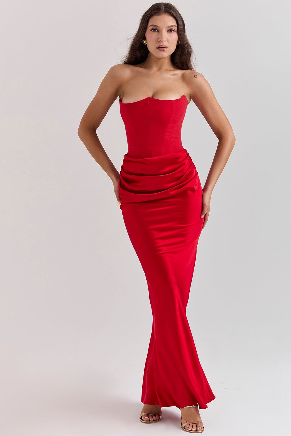 Lavinque Dress Rouge / XS Robe Longue Satinée Noire | Bustier Drapé | Élégance Sensuelle