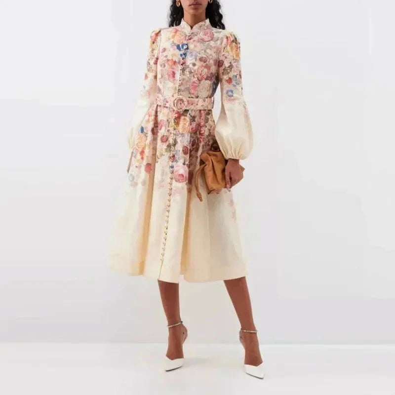 Lavinque Dress Taille / XS Robe Organza Fleurie | Broderie Élégante | Coupe Midi Romantique