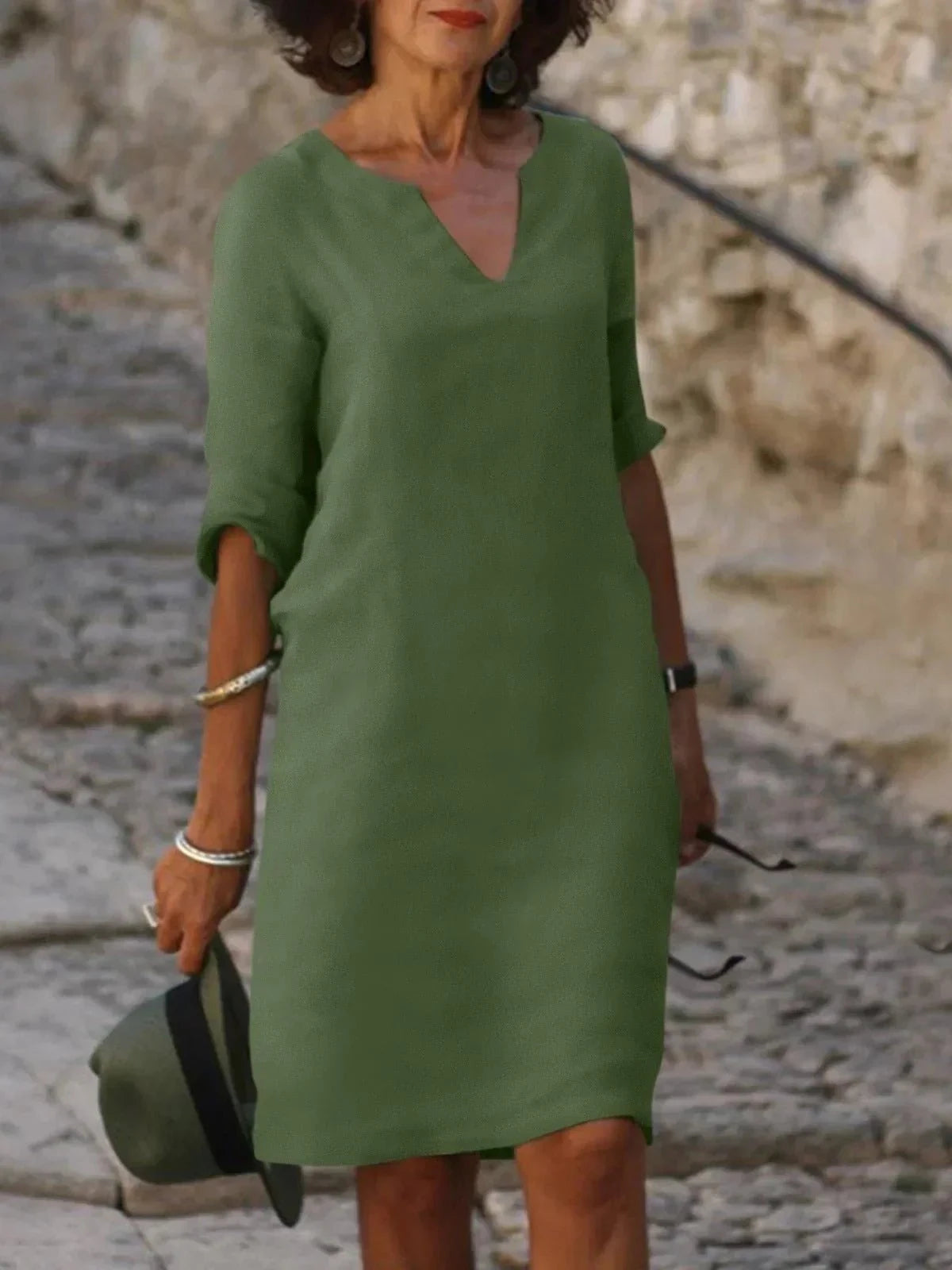 Lavinque Dress Vert olive / S Robe Droite en Lin Noire | Col Fendu | Légère et Décontractée