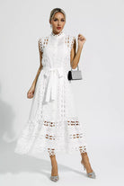 Lavinque Dresses Blanc / XS Robe Longue Brodée | Bleu Ciel | Élégante et Structurée
