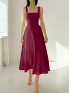 Lavinque Dresses Bordeaux / XS Robe Noire Évasée | Sans Manches | Élégance Intemporelle