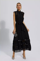 Lavinque Dresses Noir / XS Robe Longue Brodée | Bleu Ciel | Élégante et Structurée