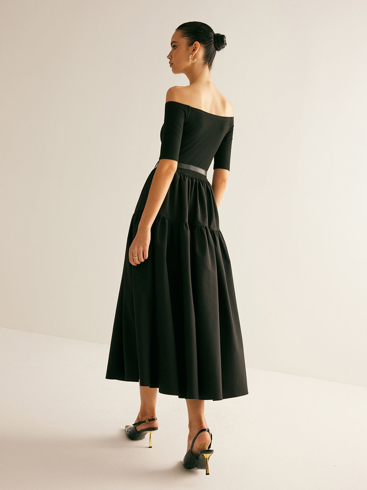 Lavinque Dresses Robe Épaules Dénudées Noire | Ceinturée | Élégante et Intemporelle