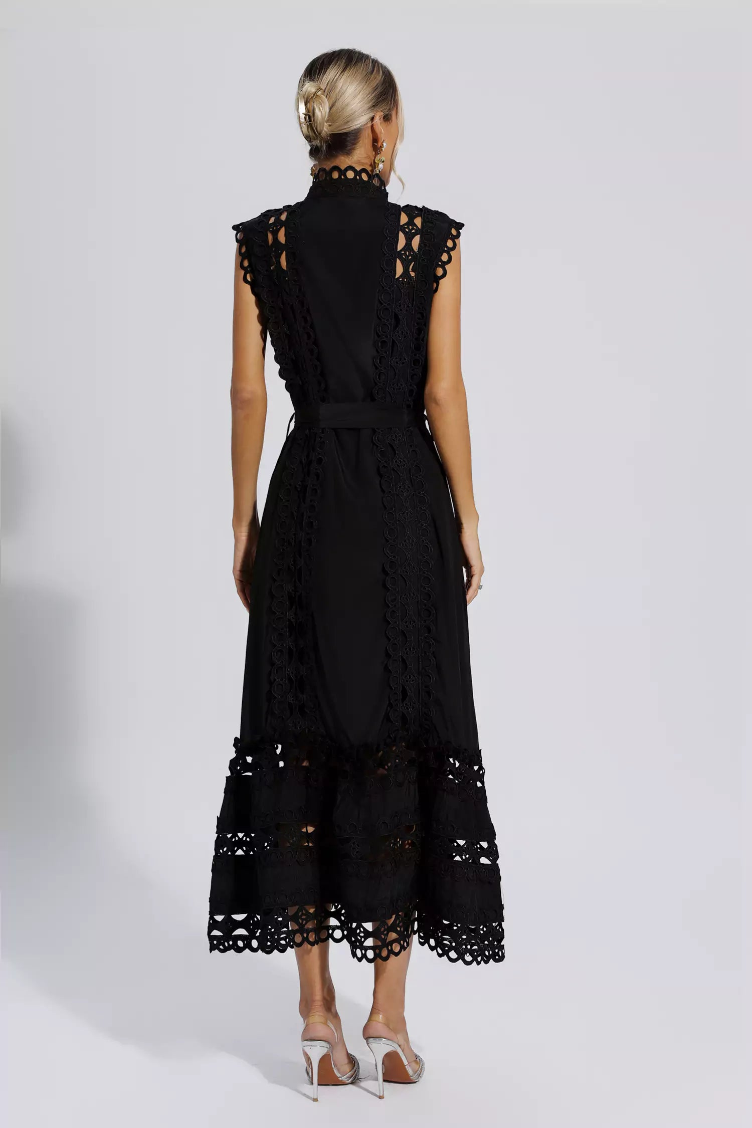 Lavinque Dresses Robe Longue Brodée | Bleu Ciel | Élégante et Structurée