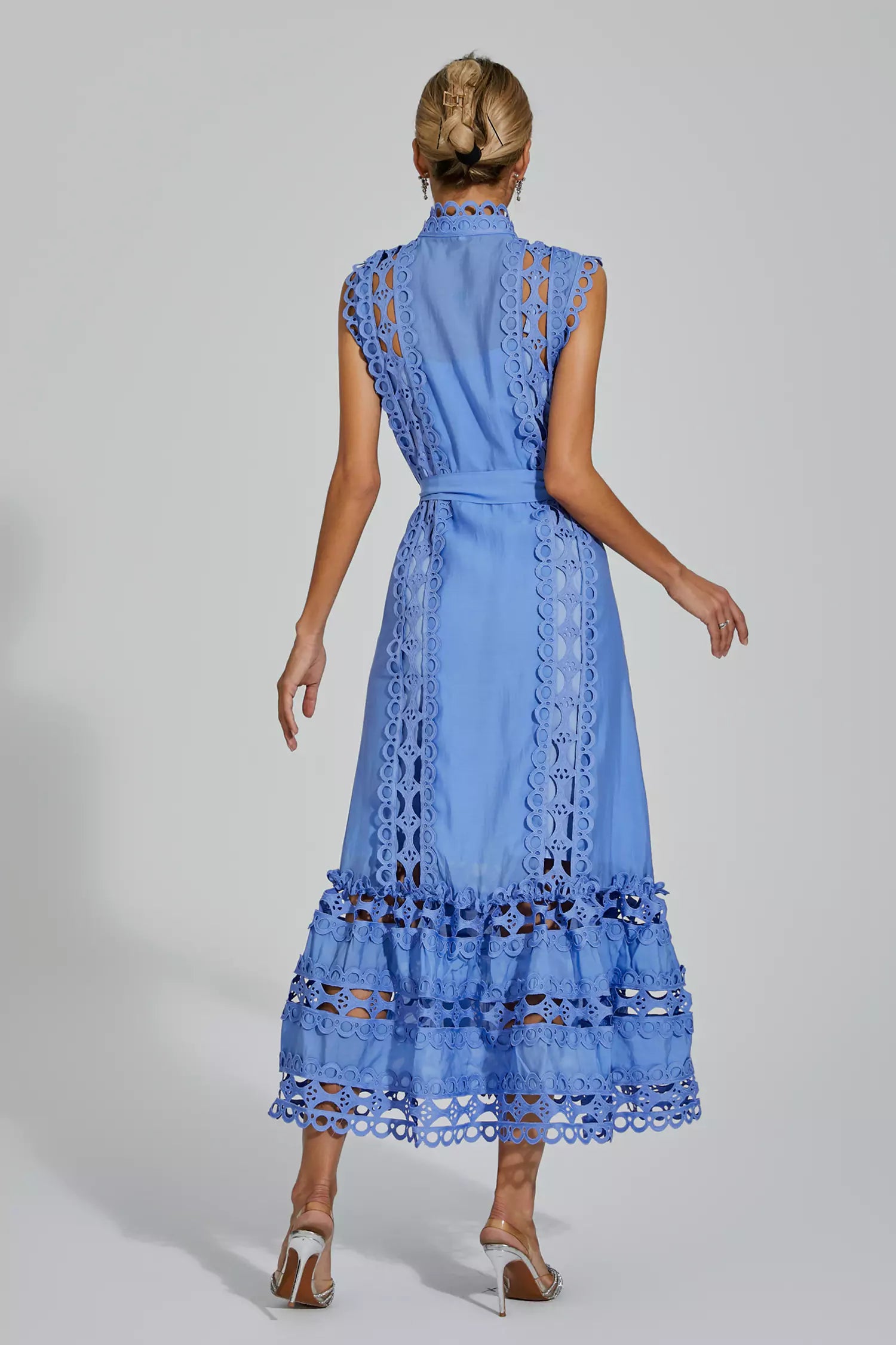 Lavinque Dresses Robe Longue Brodée | Bleu Ciel | Élégante et Structurée