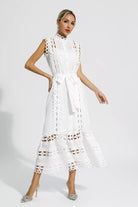 Lavinque Dresses Robe Longue Brodée | Bleu Ciel | Élégante et Structurée