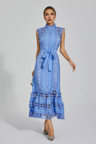 Lavinque Dresses Robe Longue Brodée | Bleu Ciel | Élégante et Structurée