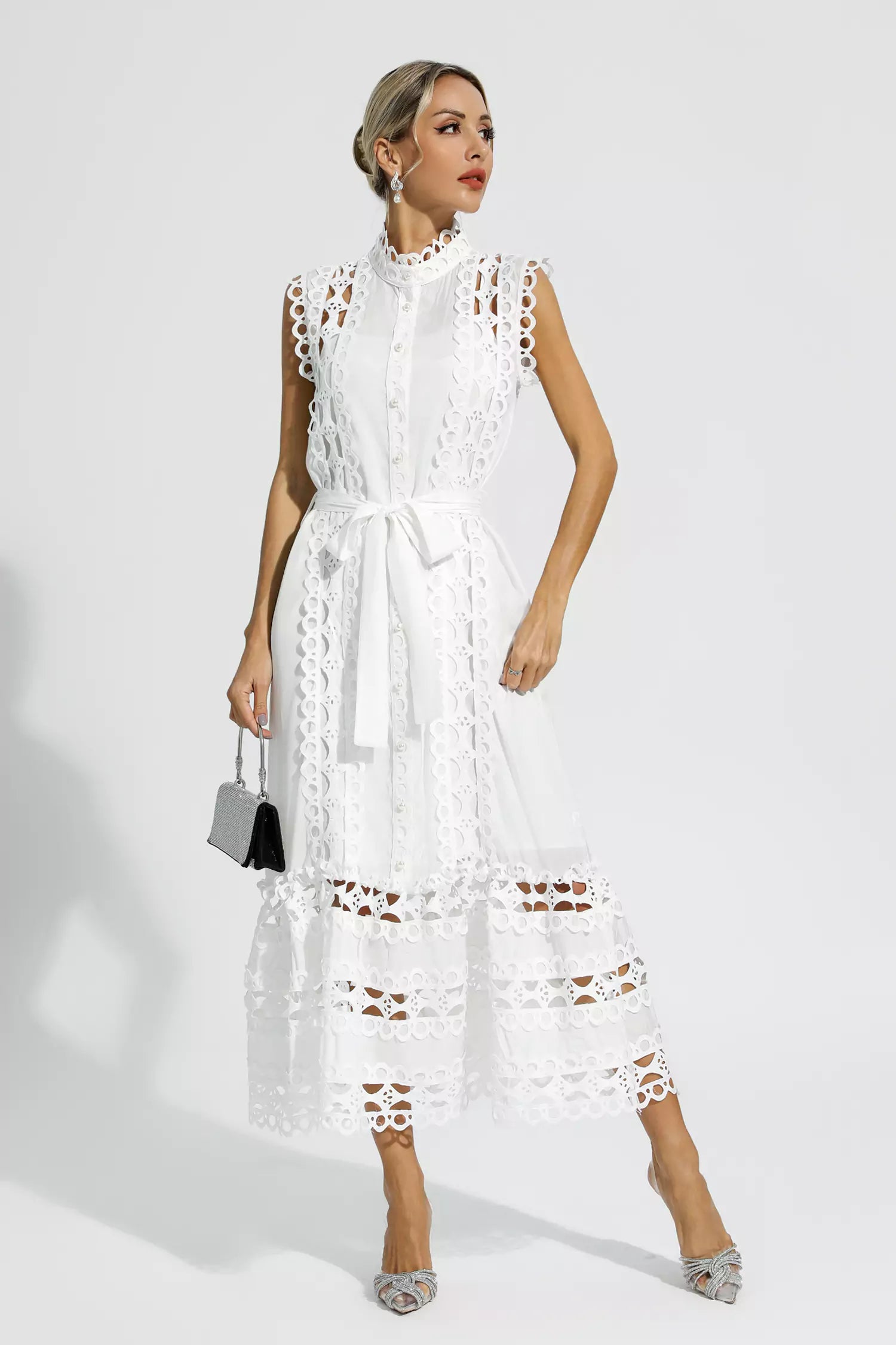 Lavinque Dresses Robe Longue Brodée | Bleu Ciel | Élégante et Structurée