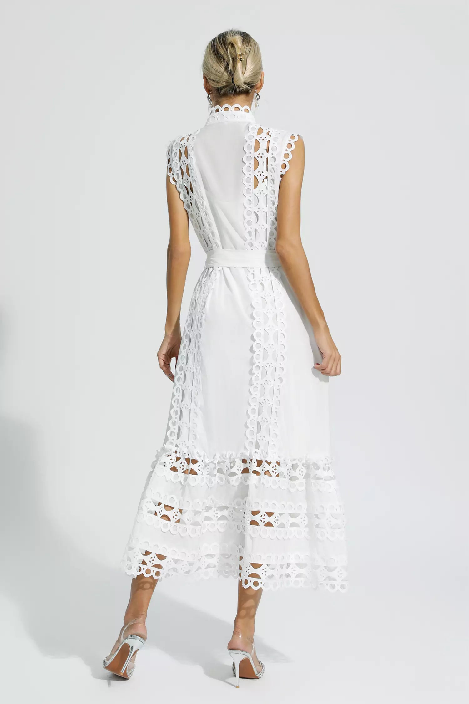Lavinque Dresses Robe Longue Brodée | Bleu Ciel | Élégante et Structurée