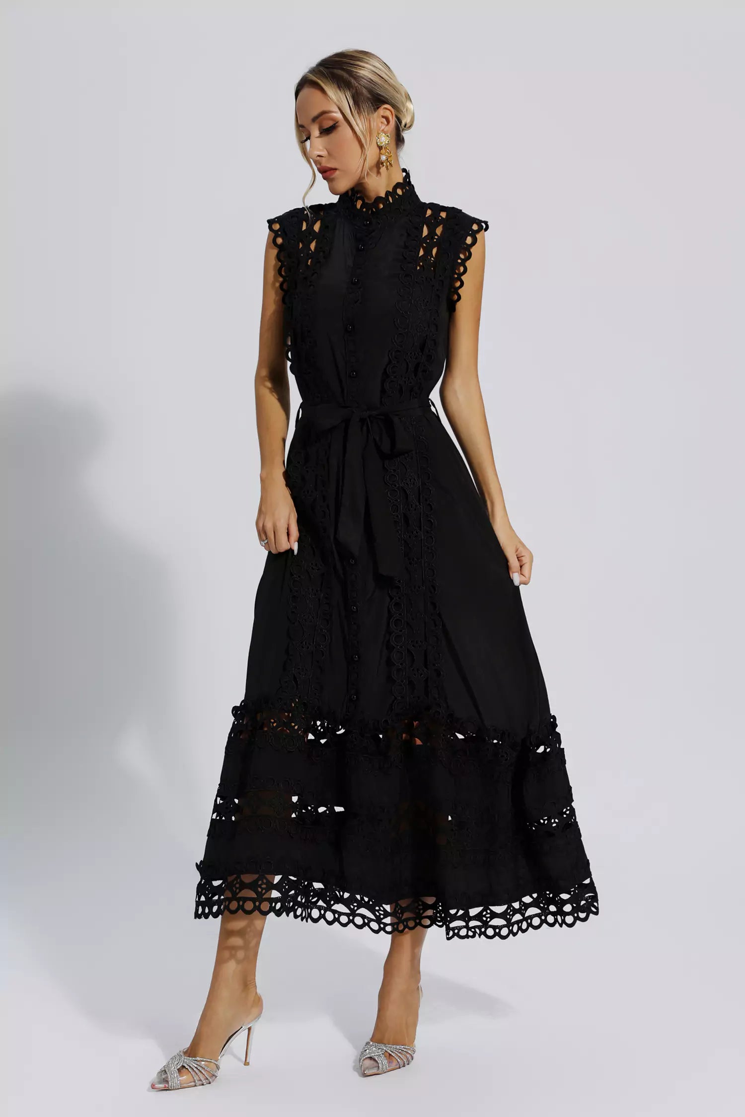Lavinque Dresses Robe Longue Brodée | Bleu Ciel | Élégante et Structurée
