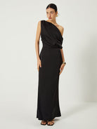 Lavinque Dresses Robe Noire Asymétrique | Drapé Sculptural | Élégance de Soirée