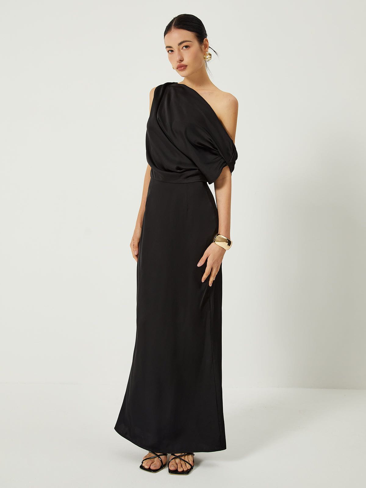 Lavinque Dresses Robe Noire Asymétrique | Drapé Sculptural | Élégance de Soirée