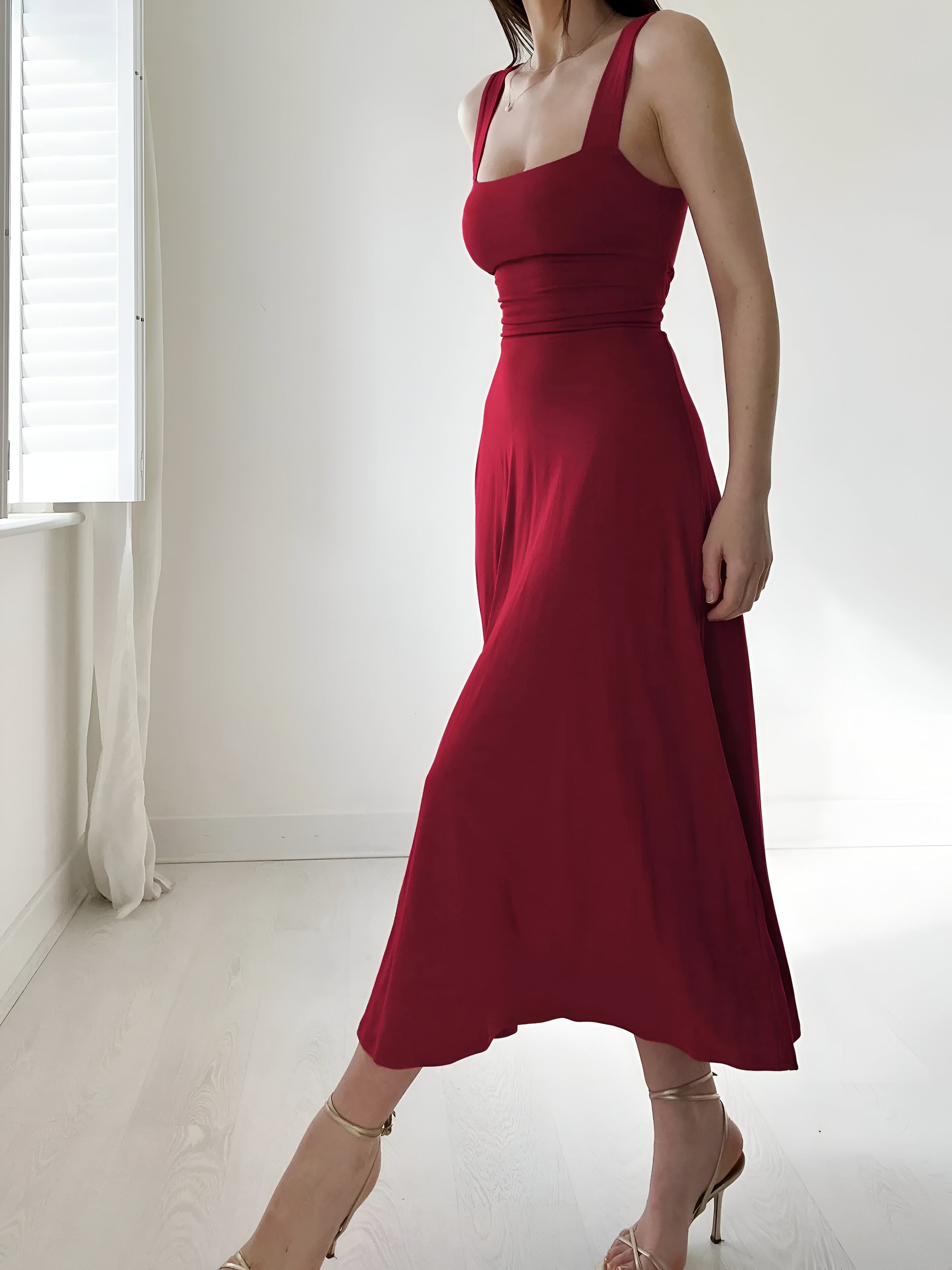 Lavinque Dresses Robe Noire Évasée | Sans Manches | Élégance Intemporelle