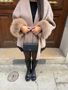 Lavinque jacket Cape Élégante avec Fausse Fourrure | Chic & Raffinée | Look Sophistiqué