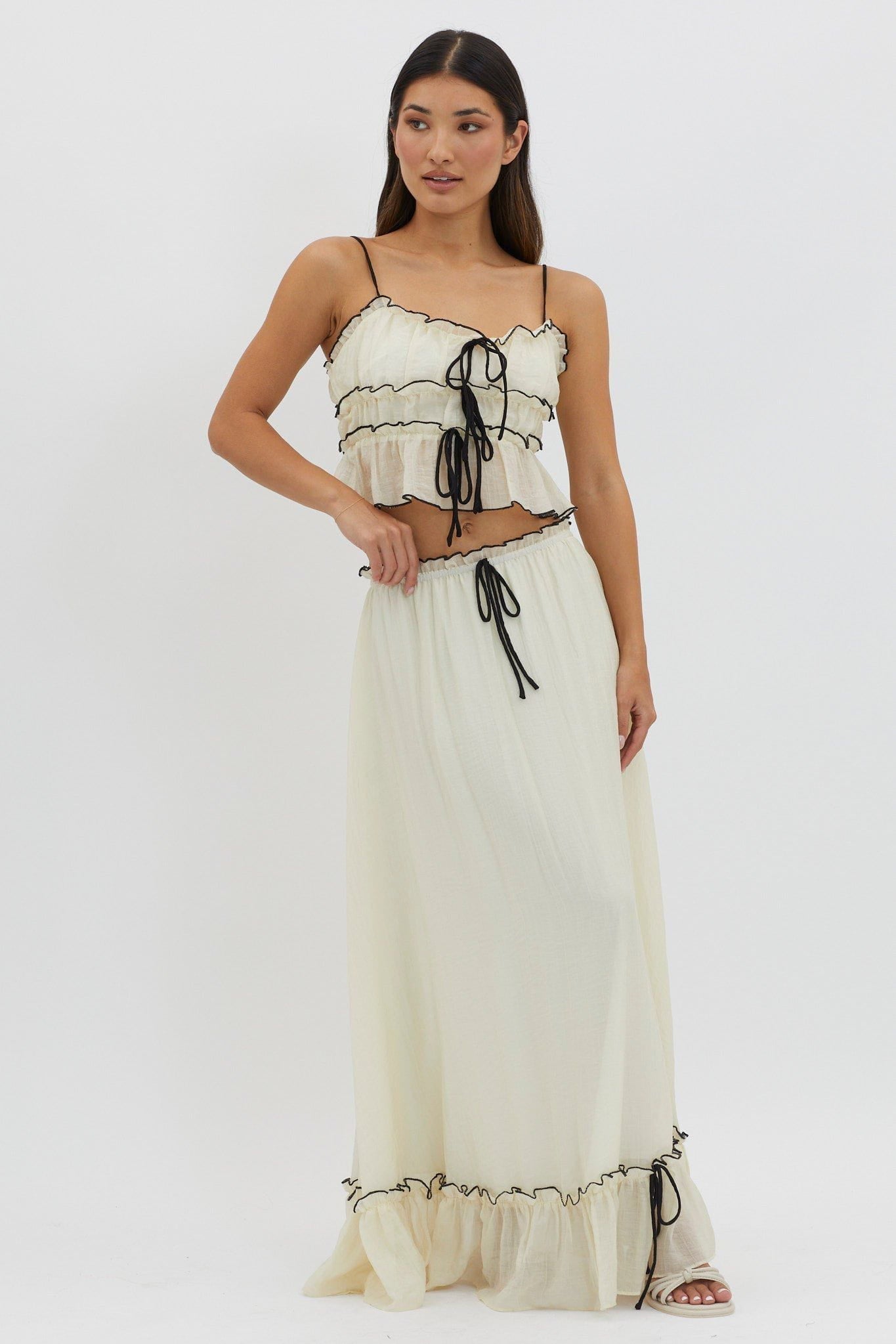 Lavinque Outfit set Blanc / S Ensemble Bohème Volants | Crème & Détails Noirs | Léger et Romantique