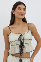 Lavinque Outfit set Ensemble Bohème Volants | Crème & Détails Noirs | Léger et Romantique