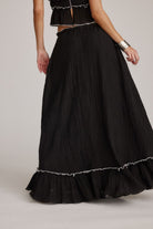 Lavinque Outfit set Ensemble Bohème Volants | Crème & Détails Noirs | Léger et Romantique