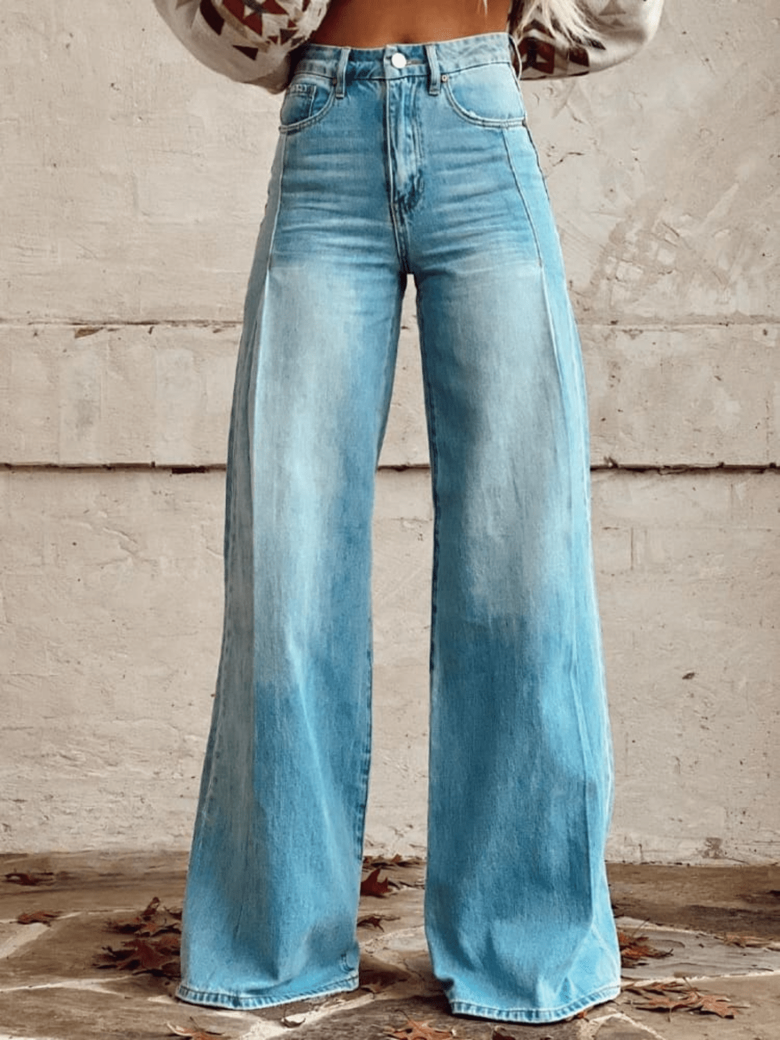 Lavinque Pants Bleu clair / S Jean Évasé Taille Haute | Délavage Clair | Classique et Élégant