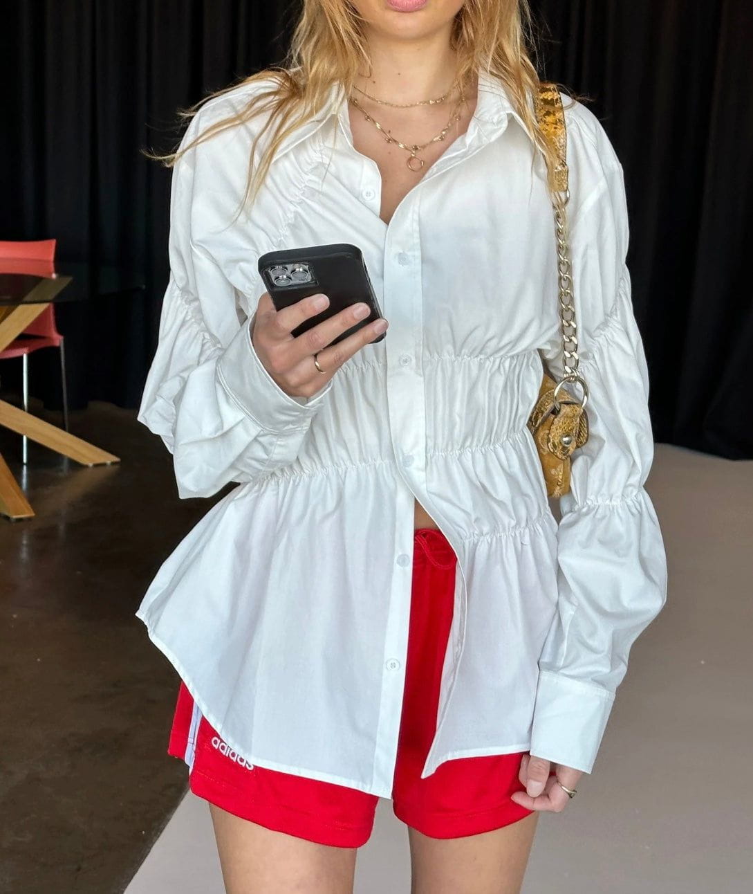 Lavinque Shirts Blanc / S Chemise Satinée Cintrée | Noir | Style Chic et Moderne