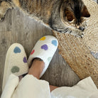 Lavinque Slippers Chaussons Cœur Doux | Multicolore sur Blanc | Mignons et Ultra Confortables