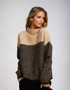 Lavinque Sweater Beige / S Pull Chevron Bicolore | Élégant | Chaud et Moderne