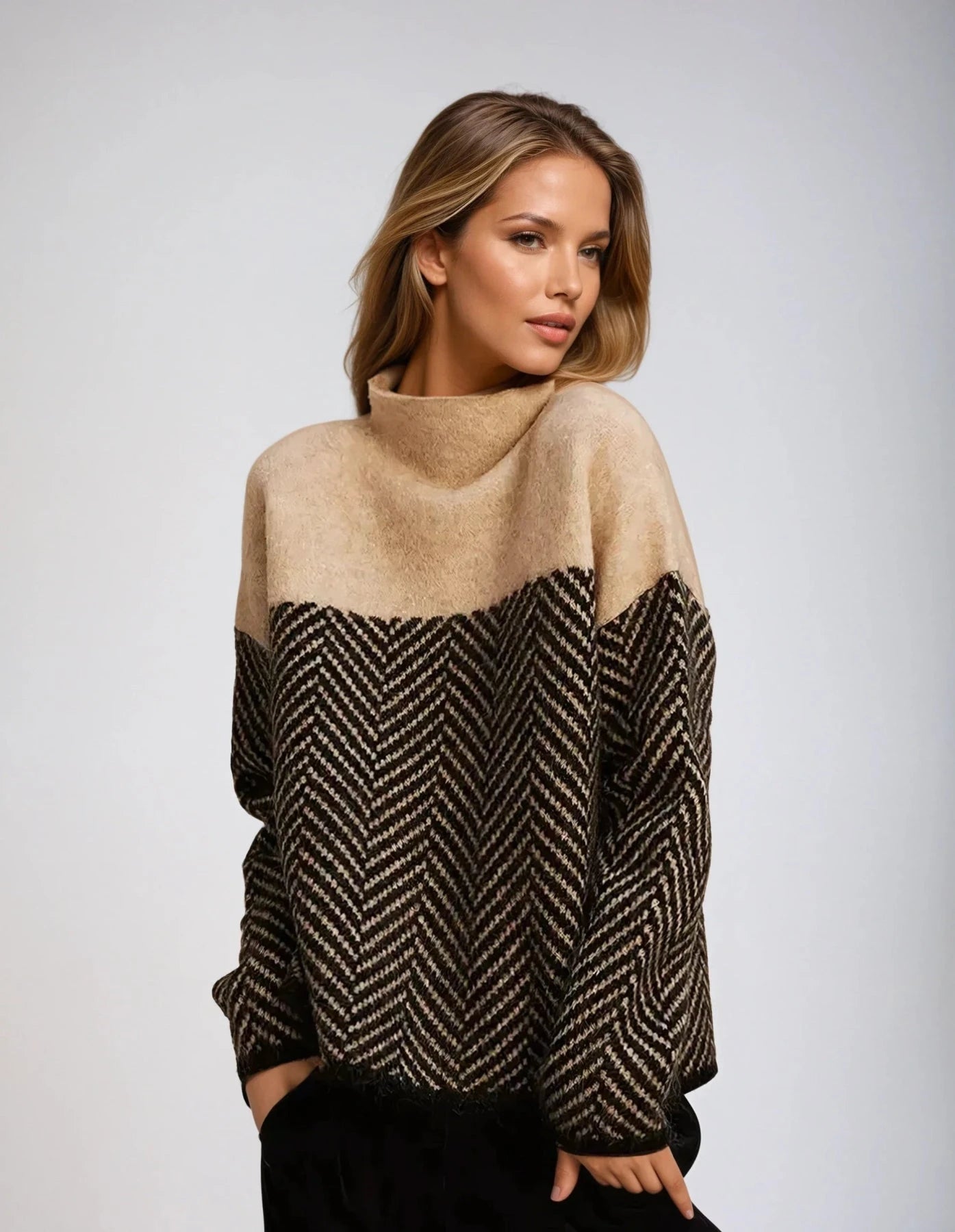 Lavinque Sweater Beige / S Pull Chevron Bicolore | Élégant | Chaud et Moderne