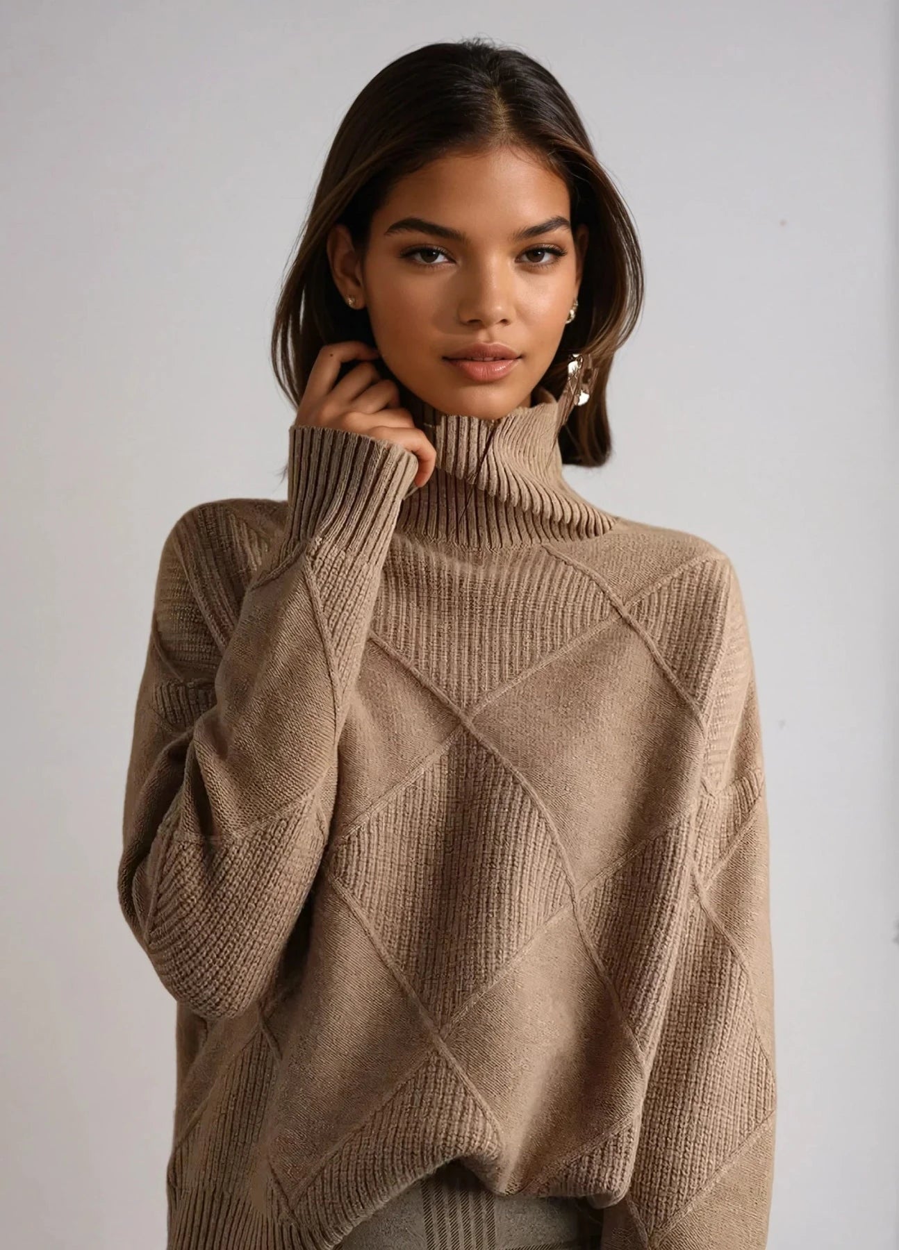 Lavinque Sweater Châtaigne Éblouissante / S Pull Col Roulé | Beige | Doux et Élégant