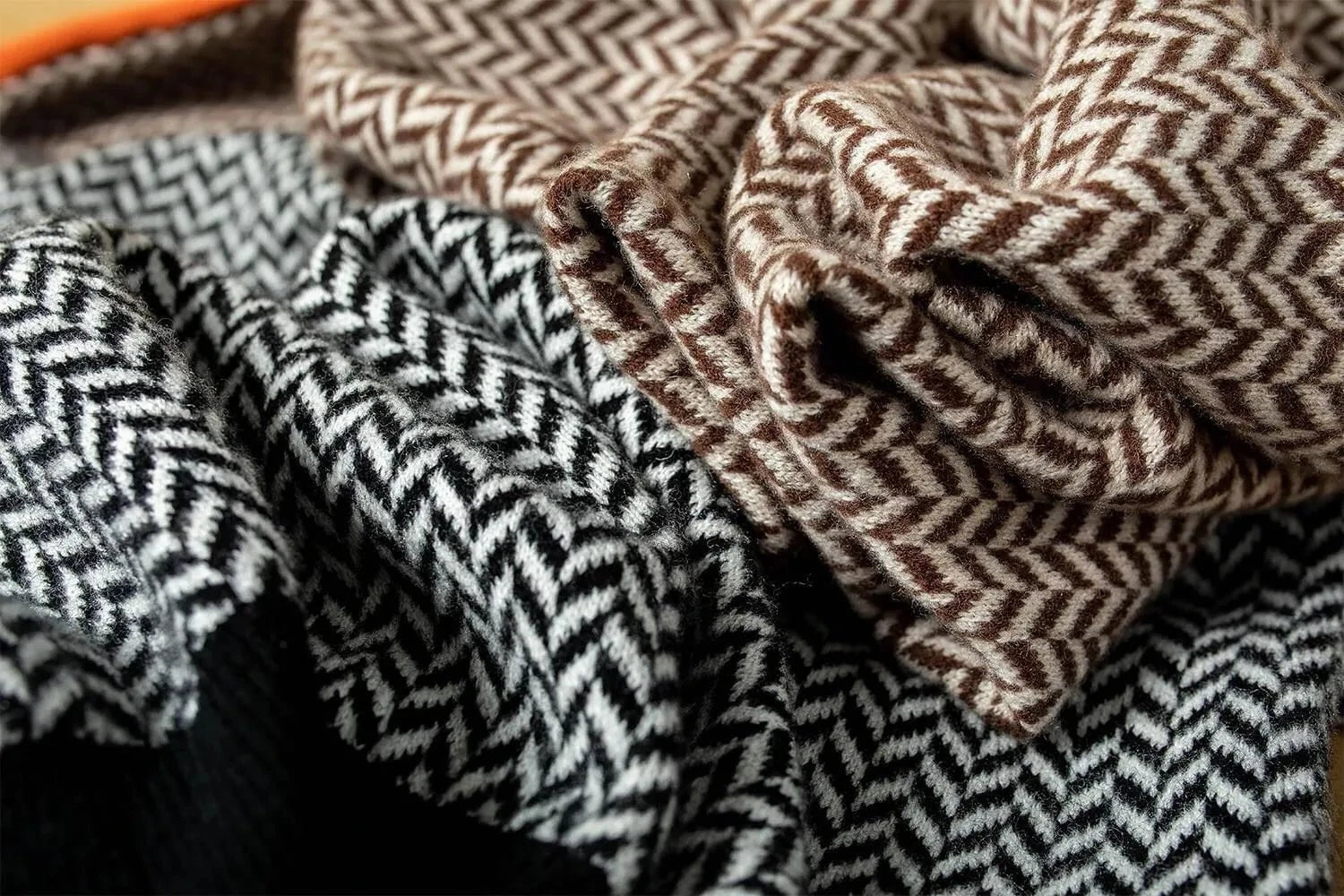 Lavinque Sweater Pull Col Montant | Maille Chaude | Élégant et Moderne