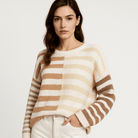 Lavinque Sweaters Pull Rayé Asymétrique | Blanc et Tons Naturels | Douillet & Moderne