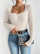 Lavinque Tops Beige / S Top Noir en Maille Côtelée | Décolleté Cœur | Ajusté & Féminin