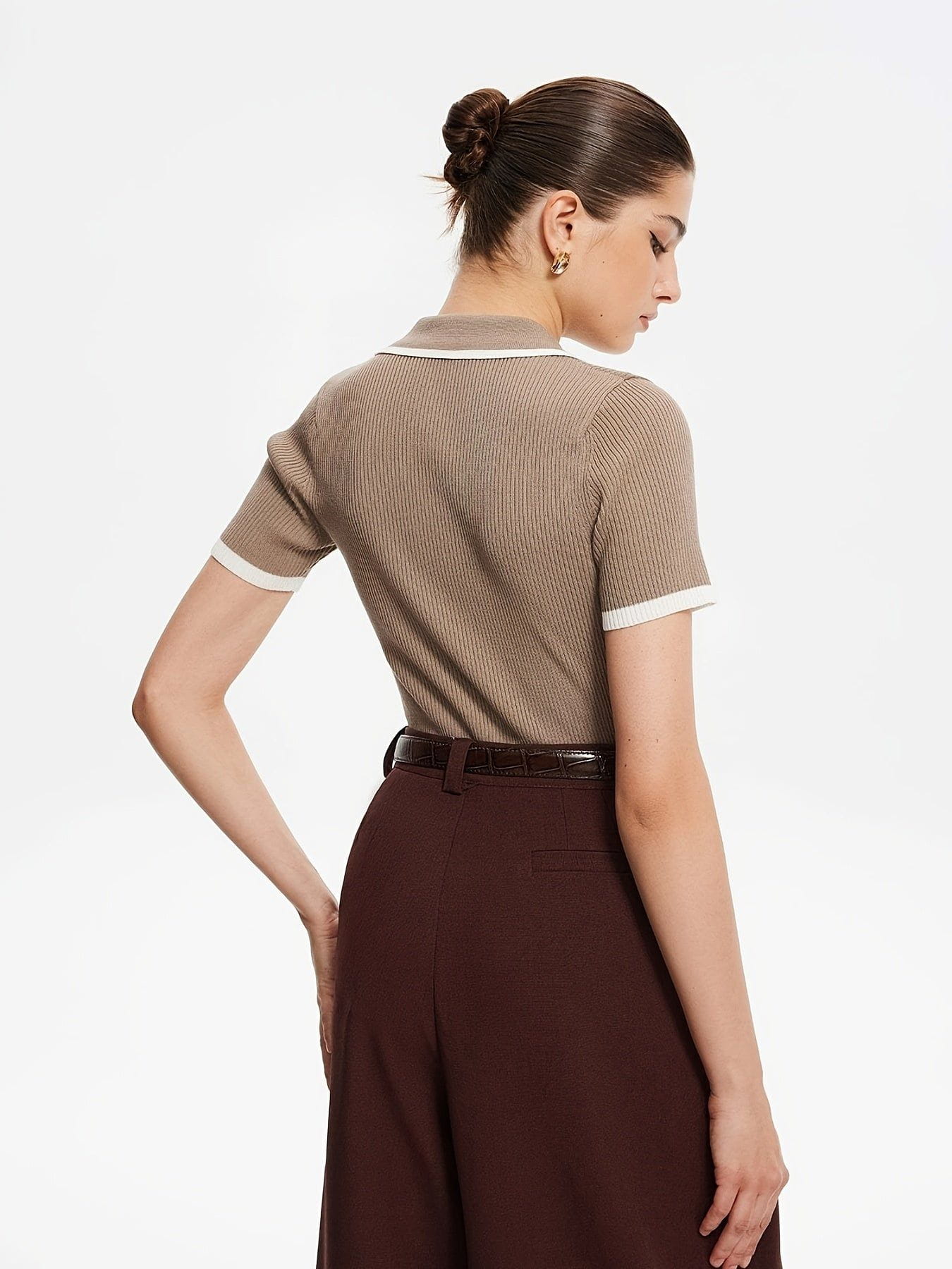 Lavinque Tops Polo Ajusté Blanc à Détails Noirs | Zippé & Chic | Élégance Moderne