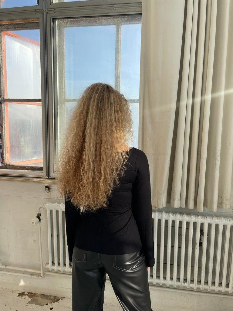 Lavinque Tops Top Noir Noué | Décolleté Plongeant | Élégant et Séduisant